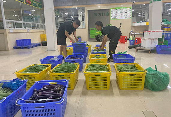 萬家歡膳食食堂承包經營過程中是如何采購的？